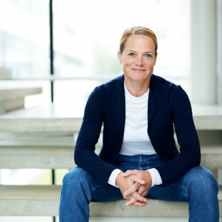 PH_JuliaNiederfriniger1964(C)StudioDLight-860x860